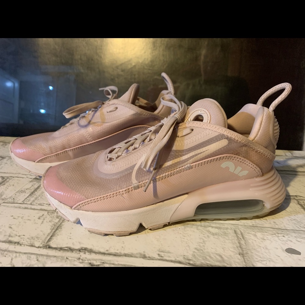 Nike Air Max 2090 Shoes Women 7 Training Gym Rose Pink Silver White CT1290-600